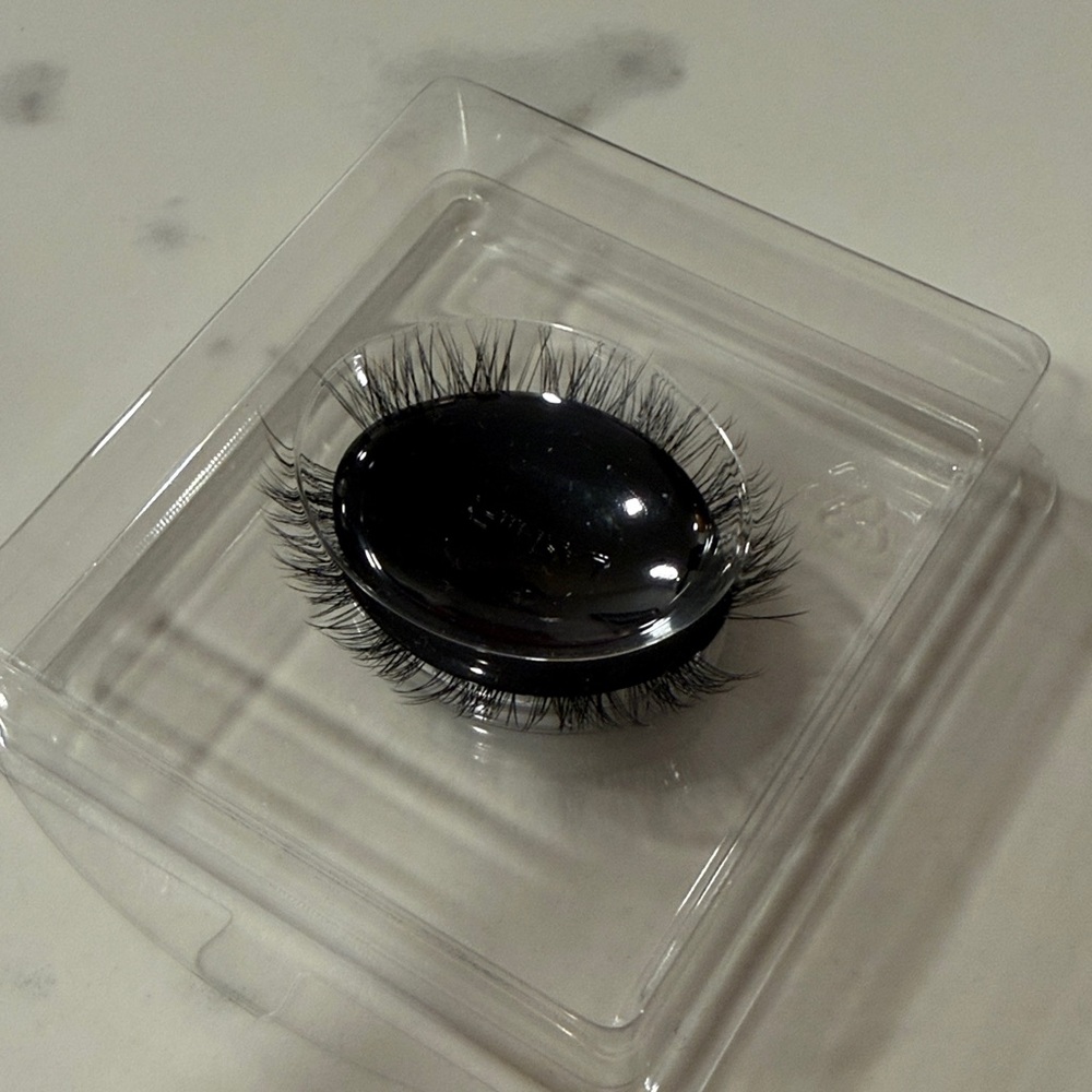 LASHIFY Plushy Tame 11 Lashes